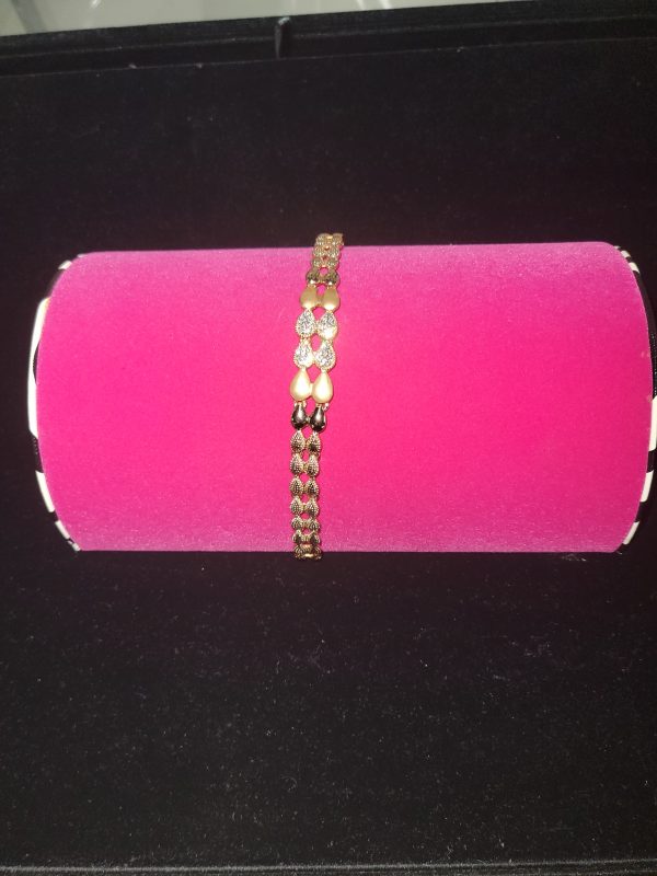 JEWELRY DISPLAY HUMP FOR BRACELET